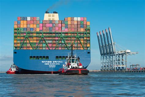 shipping containers in the world